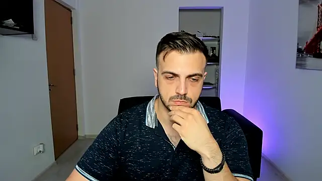 Snapshot of Jace_Thorne chatting on September 23, 2025, 5:42 pm Jace Thorne online show from September 23, 2025, 5:42 pm