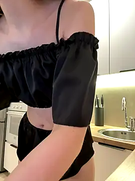 FriendlyFire 18 online show from November 19, 2025, 8:42 pm