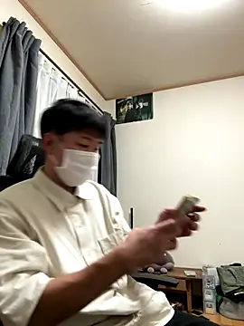 Snapshot of KAMESAN08 chatting on October 7, 2025, 11:33 am KAMESAN08 online show from October 7, 2025, 11:33 am