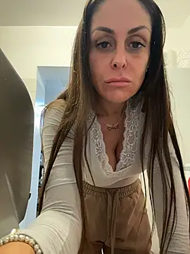 Snapshot of ainaht chatting on November 16, 2025, 9:03 am ainaht online show from November 16, 2025, 9:03 am