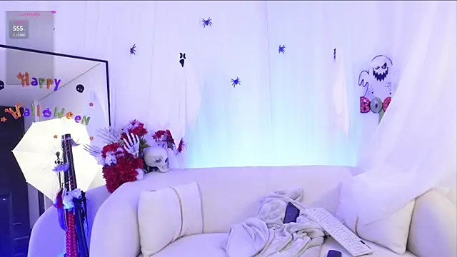 Snapshot of SUM___ chatting on October 22, 2025, 7:24 pm SUM online show from October 22, 2025, 7:24 pm