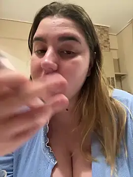 marouska official online show from April 16, 2026, 2:12 am