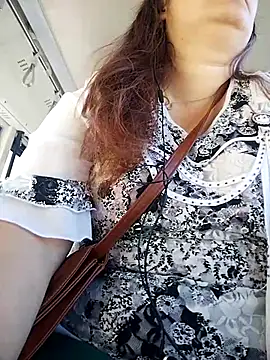 Snapshot of Flacara100 chatting on September 23, 2025, 7:48 am Flacara100 online show from September 23, 2025, 7:48 am