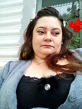 Snapshot of Flacara100 chatting on October 6, 2025, 8:48 am Flacara100 online show from October 6, 2025, 8:48 am