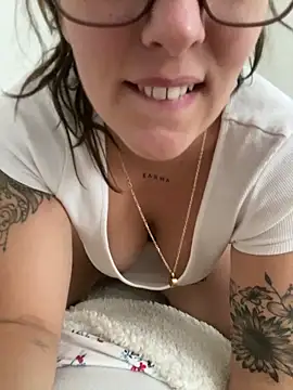 Snapshot of anonyme_hot47 chatting on October 5, 2025, 11:23 am anonyme hot47 online show from October 5, 2025, 11:23 am