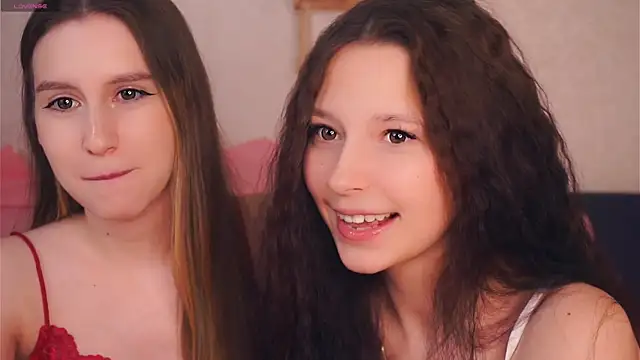 GabrielleLynchard online show from November 4, 2025, 7:39 pm