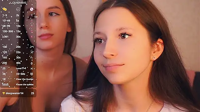 GabrielleLynchard online show from November 10, 2025, 8:14 pm