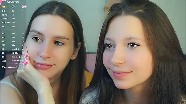 GabrielleLynchard online show from November 22, 2025, 7:24 pm