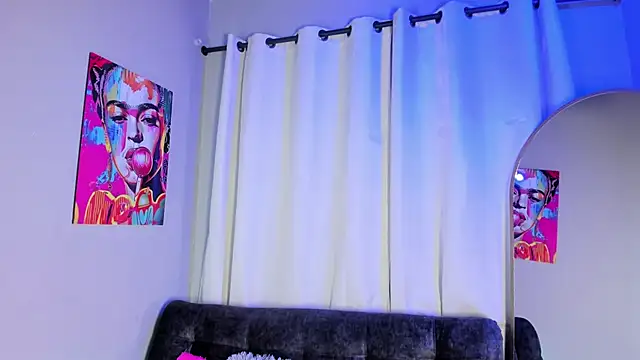 Snapshot of Scarlett_Durand chatting on October 24, 2025, 11:42 am Scarlett Durand online show from October 24, 2025, 11:42 am