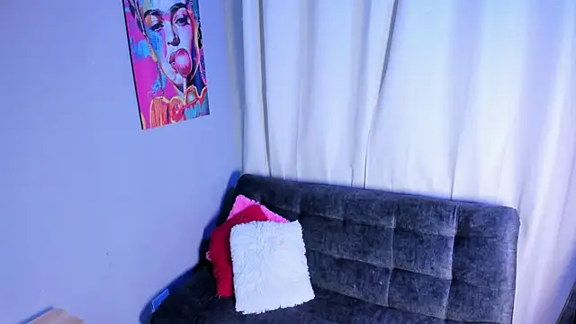 Snapshot of Scarlett_Durand chatting on October 31, 2025, 12:02 pm Scarlett Durand online show from October 31, 2025, 12:02 pm