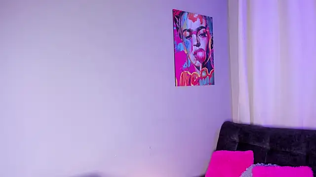 Snapshot of Scarlett_Durand chatting on October 18, 2025, 12:07 pm Scarlett Durand online show from October 18, 2025, 12:07 pm