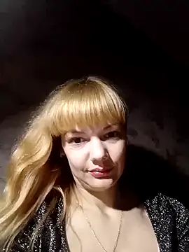 Snapshot of AliceSwan1122 chatting on October 13, 2025, 8:54 pm AliceSwan1122 online show from October 13, 2025, 8:54 pm