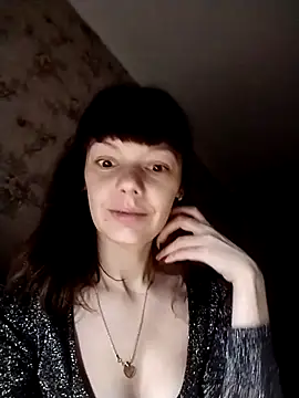 Snapshot of AliceSwan1122 chatting on October 28, 2025, 12:11 am AliceSwan1122 online show from October 28, 2025, 12:11 am