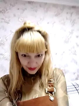 Snapshot of AliceSwan1122 chatting on October 17, 2025, 8:32 pm AliceSwan1122 online show from October 17, 2025, 8:32 pm