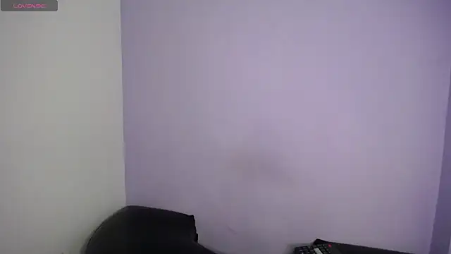 Amber Miiller2 online show from April 6, 2026, 8:54 pm