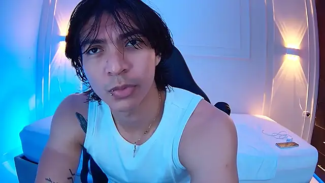 toji luxxer online show from September 18, 2025, 12:52 pm