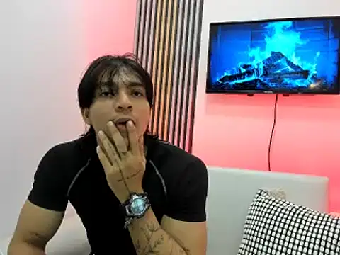 toji luxxer online show from September 20, 2025, 2:16 am