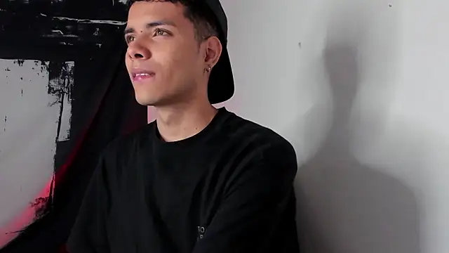 Snapshot of Avaggi chatting on October 14, 2025, 9:25 pm Avaggi online show from October 14, 2025, 9:25 pm