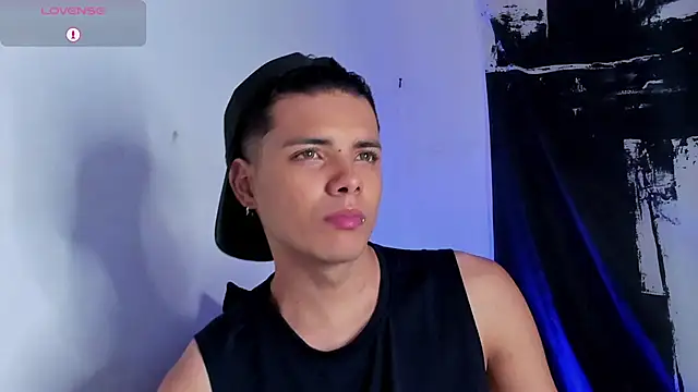 Snapshot of Avaggi chatting on October 30, 2025, 11:34 pm Avaggi online show from October 30, 2025, 11:34 pm