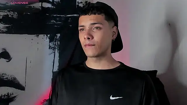 Snapshot of Avaggi chatting on September 29, 2025, 11:43 pm Avaggi online show from September 29, 2025, 11:43 pm