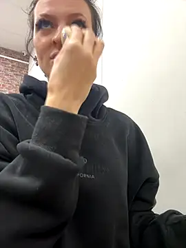 EmmaStarkk online show from September 25, 2025, 3:45 am