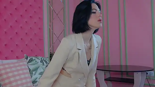 EmmaStarkk online show from October 9, 2025, 4:35 am