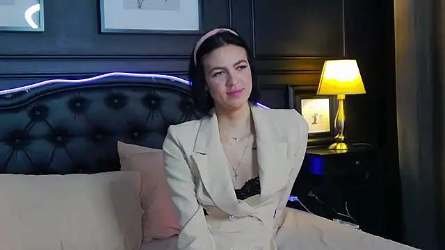 EmmaStarkk online show from October 16, 2025, 11:51 am