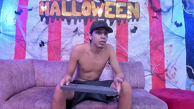 Snapshot of Juicy_Creww chatting on October 28, 2025, 9:30 am Juicy Creww online show from October 28, 2025, 9:30 am