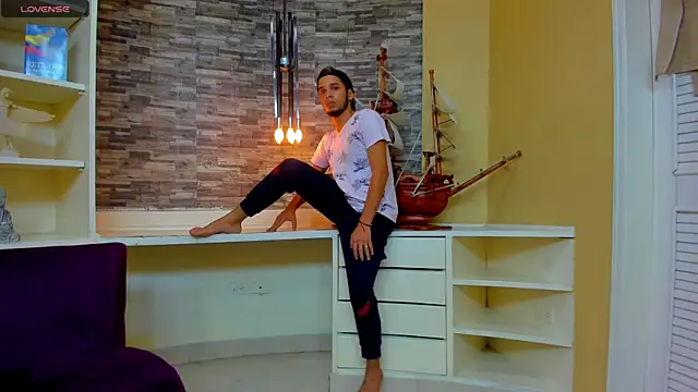 Snapshot of Juicy_Creww chatting on September 20, 2025, 10:20 am Juicy Creww online show from September 20, 2025, 10:20 am