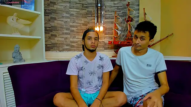 Snapshot of Juicy_Creww chatting on September 24, 2025, 10:00 am Juicy Creww online show from September 24, 2025, 10:00 am