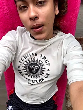 Snapshot of Susy_spark chatting on September 16, 2025, 5:25 pm Susy spark online show from September 16, 2025, 5:25 pm