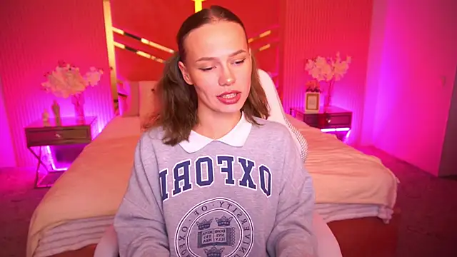 Snapshot of ShyySiren chatting on October 7, 2025, 2:07 pm ShyySiren online show from October 7, 2025, 2:07 pm