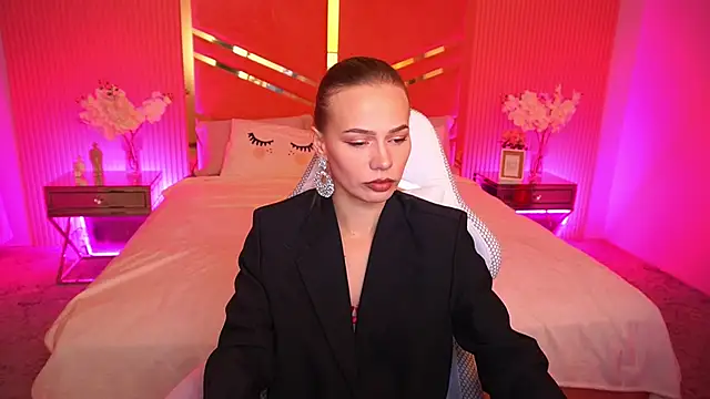 Snapshot of ShyySiren chatting on October 2, 2025, 6:06 am ShyySiren online show from October 2, 2025, 6:06 am