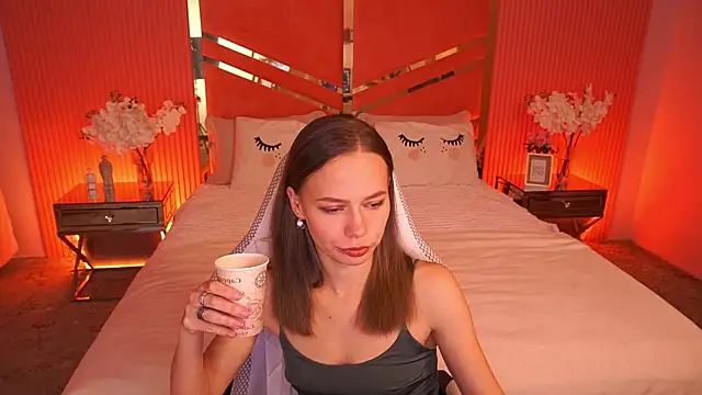 Snapshot of ShyySiren chatting on October 12, 2025, 7:21 am ShyySiren online show from October 12, 2025, 7:21 am