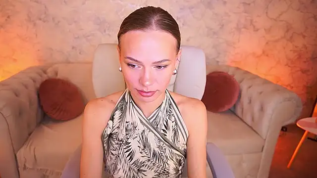 Snapshot of ShyySiren chatting on September 21, 2025, 6:18 am ShyySiren online show from September 21, 2025, 6:18 am