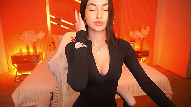 CherryyLulu online show from October 28, 2025, 8:24 am