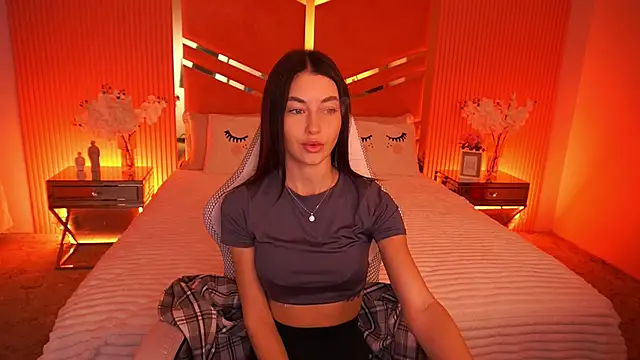 CherryyLulu online show from October 13, 2025, 7:32 am