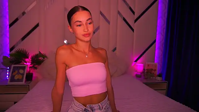 CherryyLulu online show from September 18, 2025, 7:11 am