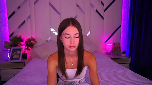 CherryyLulu online show from September 19, 2025, 6:50 am