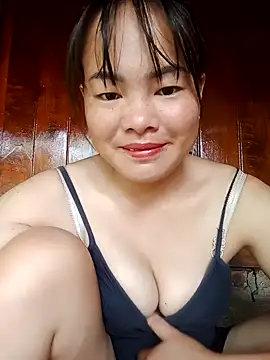 Snapshot of emilyzz chatting on September 24, 2025, 12:40 am emilyzz online show from September 24, 2025, 12:40 am