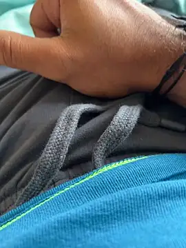 yoursmonty95 online show from September 16, 2025, 3:07 am