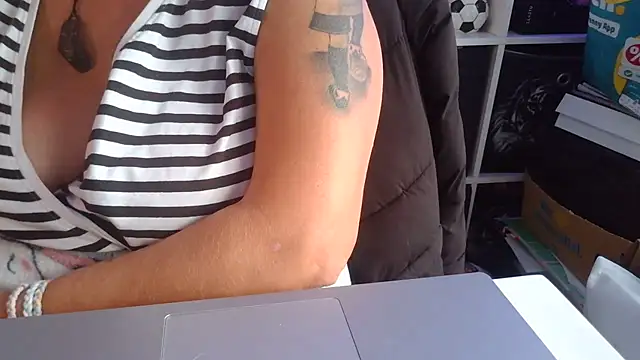 Milf Lady Frankfurt online show from September 27, 2025, 12:22 pm