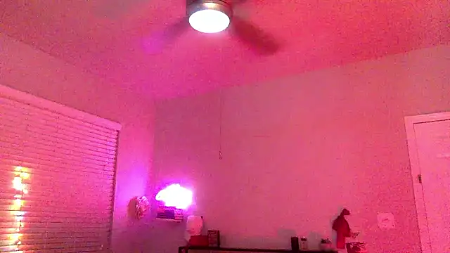 Texxaspearl online show from January 8, 2026, 7:03 am