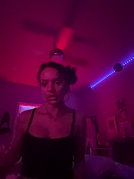 Texxaspearl online show from March 23, 2026, 8:25 am