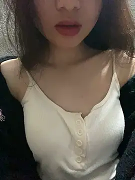 Snapshot of Bella_sexy98 chatting on February 9, 2026, 5:05 am Bella sexy98 online show from February 9, 2026, 5:05 am