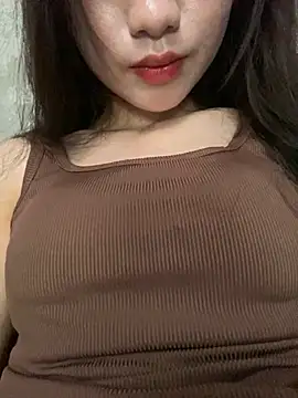 Snapshot of Bella_sexy98 chatting on February 6, 2026, 5:14 am Bella sexy98 online show from February 6, 2026, 5:14 am