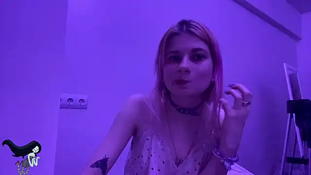 Snapshot of PinkVampire chatting on October 26, 2025, 9:37 pm PinkVampire online show from October 26, 2025, 9:37 pm