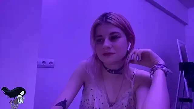 Snapshot of PinkVampire chatting on October 29, 2025, 9:03 pm PinkVampire online show from October 29, 2025, 9:03 pm