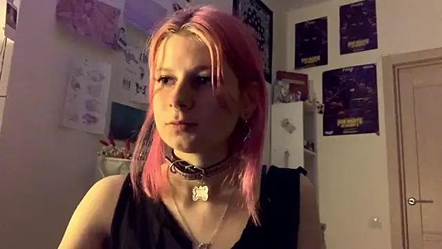 Snapshot of PinkVampire chatting on September 21, 2025, 6:13 pm PinkVampire online show from September 21, 2025, 6:13 pm