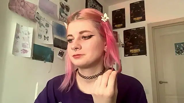 Snapshot of PinkVampire chatting on October 3, 2025, 10:06 am PinkVampire online show from October 3, 2025, 10:06 am